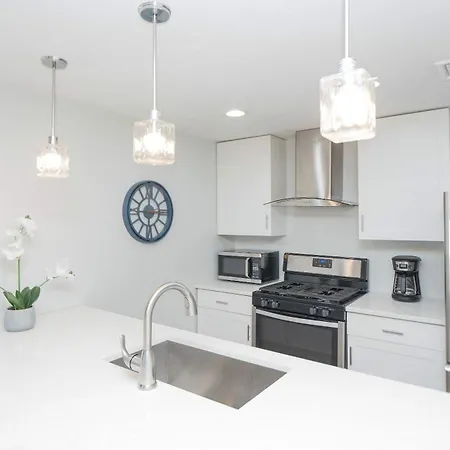 Jennifer'S Penthouse 2 Floor Apartment - Amazing City View Providence Exterior photo